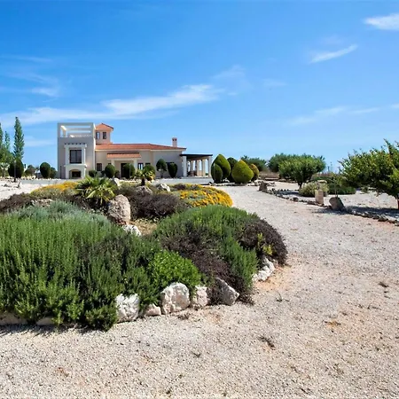 Mit Blick Auf Berge Und Whirlpool By Interhome * 카티카스