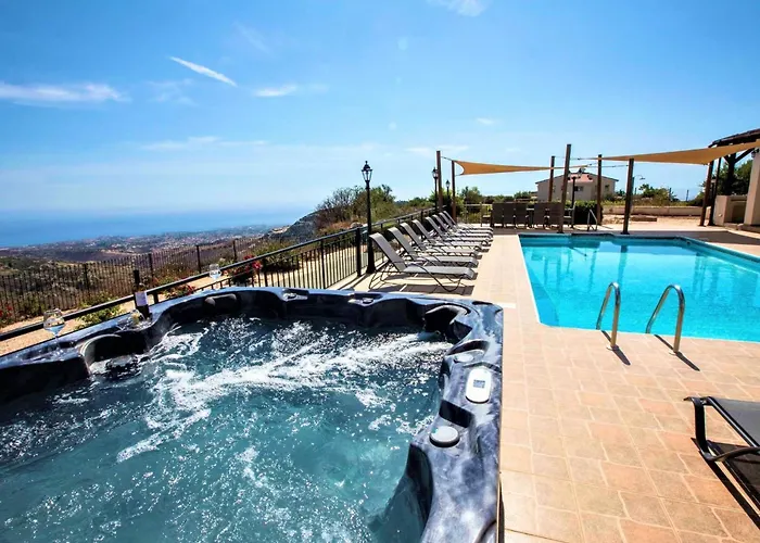 Prázdninový dům Mit Blick Auf Berge Und Whirlpool By Interhome *