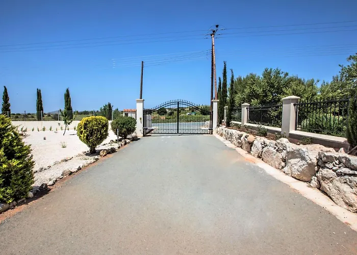 Mit Blick Auf Berge Und Whirlpool By Interhome 펜션 *