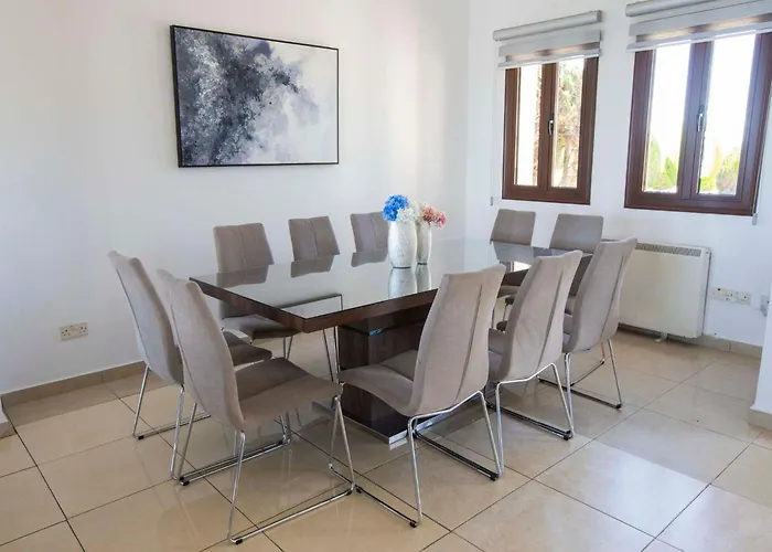 Mit Blick Auf Berge Und Whirlpool By Interhome 펜션 카티카스