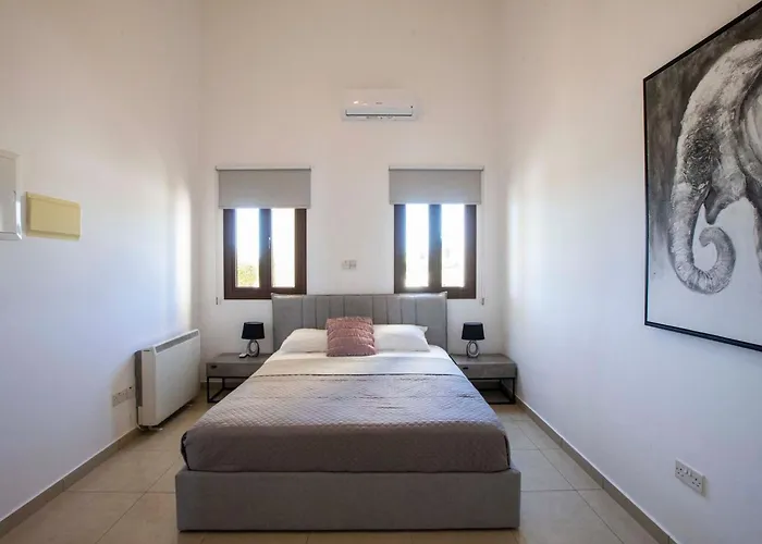 Prázdninový dům Mit Blick Auf Berge Und Whirlpool By Interhome Kathikas