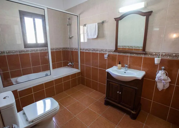 Mit Blick Auf Berge Und Whirlpool By Interhome *