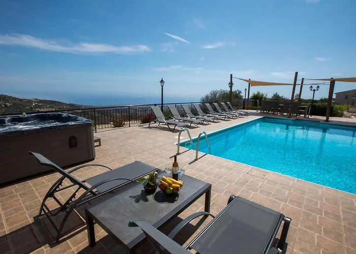 Mit Blick Auf Berge Und Whirlpool By Interhome *