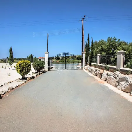 Mit Blick Auf Berge Und Whirlpool By Interhome Casa vacanze *