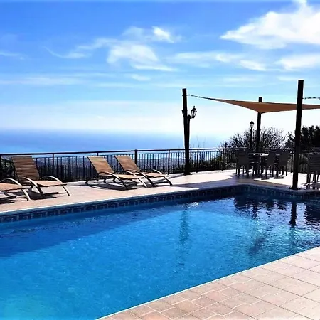 Mit Blick Auf Berge Und Whirlpool By Interhome Casa vacanze