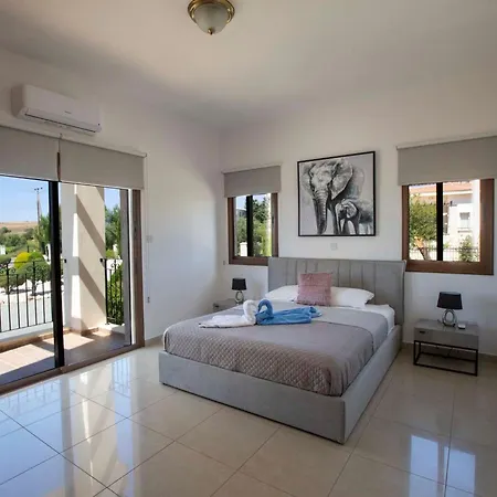 בית נופש Mit Blick Auf Berge Und Whirlpool By Interhome *