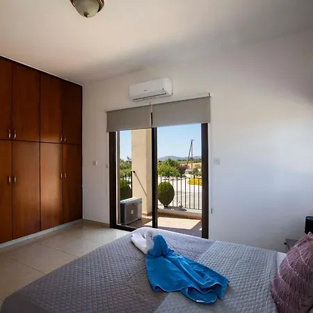 בית נופש Mit Blick Auf Berge Und Whirlpool By Interhome