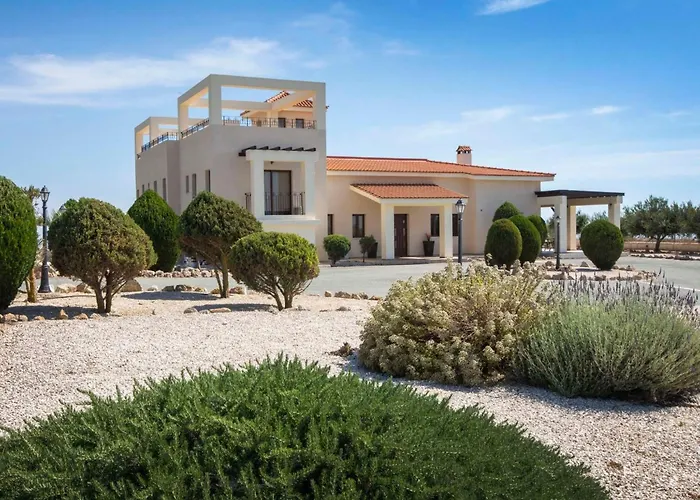 Mit Blick Auf Berge Und Whirlpool By Interhome Káthikas