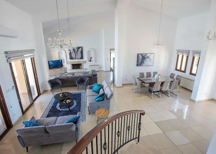 Mit Blick Auf Berge Und Whirlpool By Interhome Сasa de vacaciones