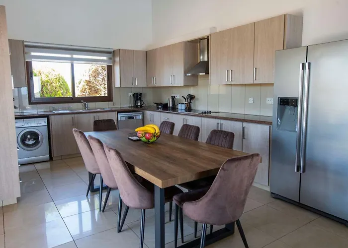 Mit Blick Auf Berge Und Whirlpool By Interhome *