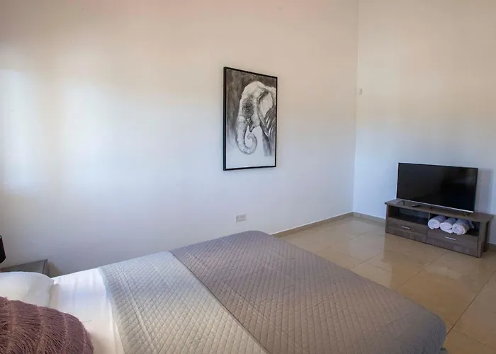 Casa vacanze Mit Blick Auf Berge Und Whirlpool By Interhome