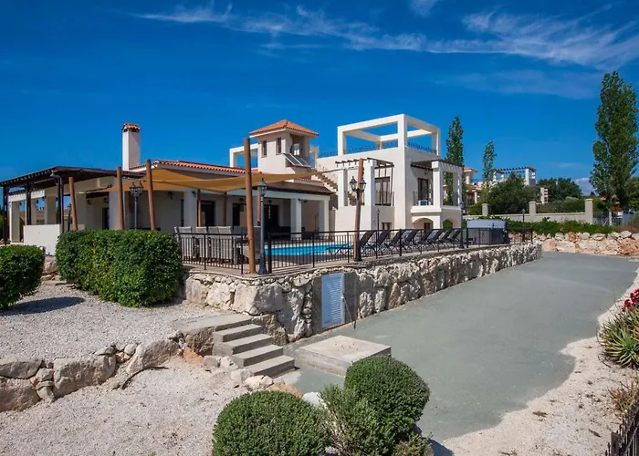 Mit Blick Auf Berge Und Whirlpool By Interhome * Kathikas