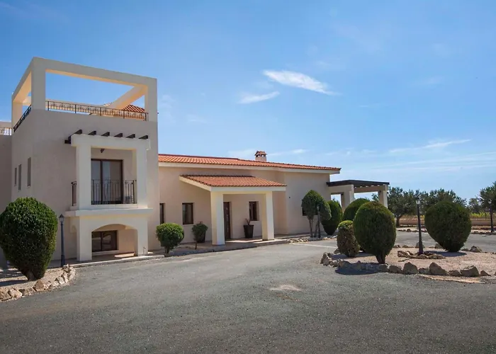 Casa vacanze Mit Blick Auf Berge Und Whirlpool By Interhome Kathikas