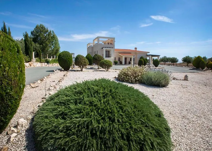 Holiday home Mit Blick Auf Berge Und Whirlpool By Interhome *