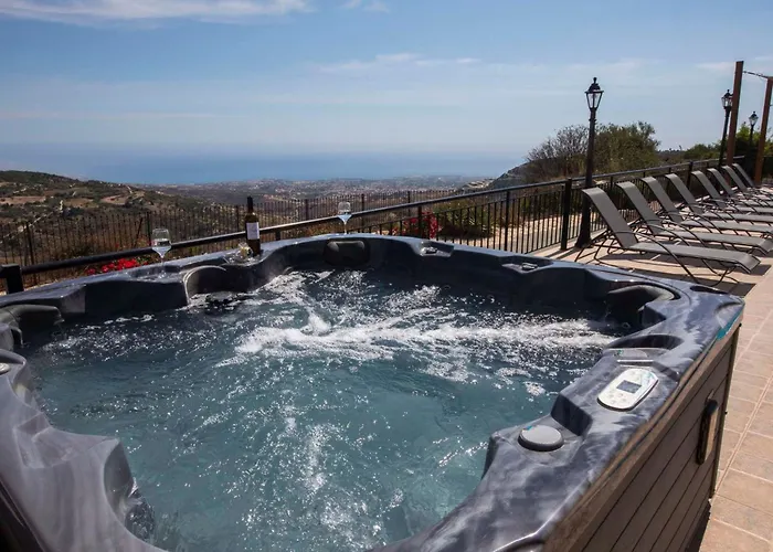 Сasa de vacaciones Mit Blick Auf Berge Und Whirlpool By Interhome *