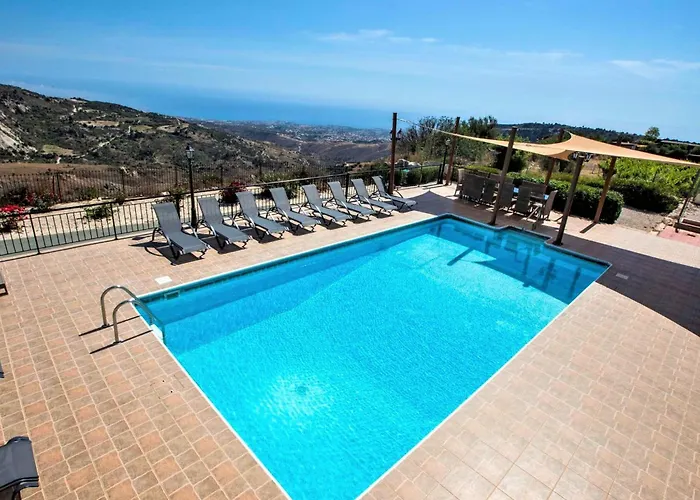 Mit Blick Auf Berge Und Whirlpool By Interhome *